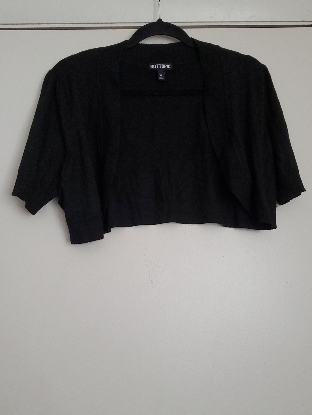 Hot Topic Black Cropped Shrug Cardigan